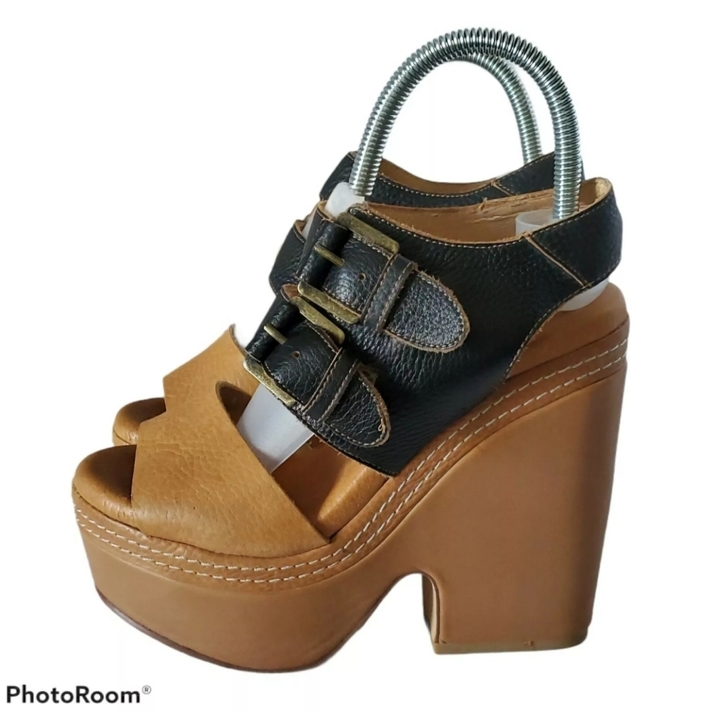 Anthropologie Gee Wawa Chunky Platform Sandals 7